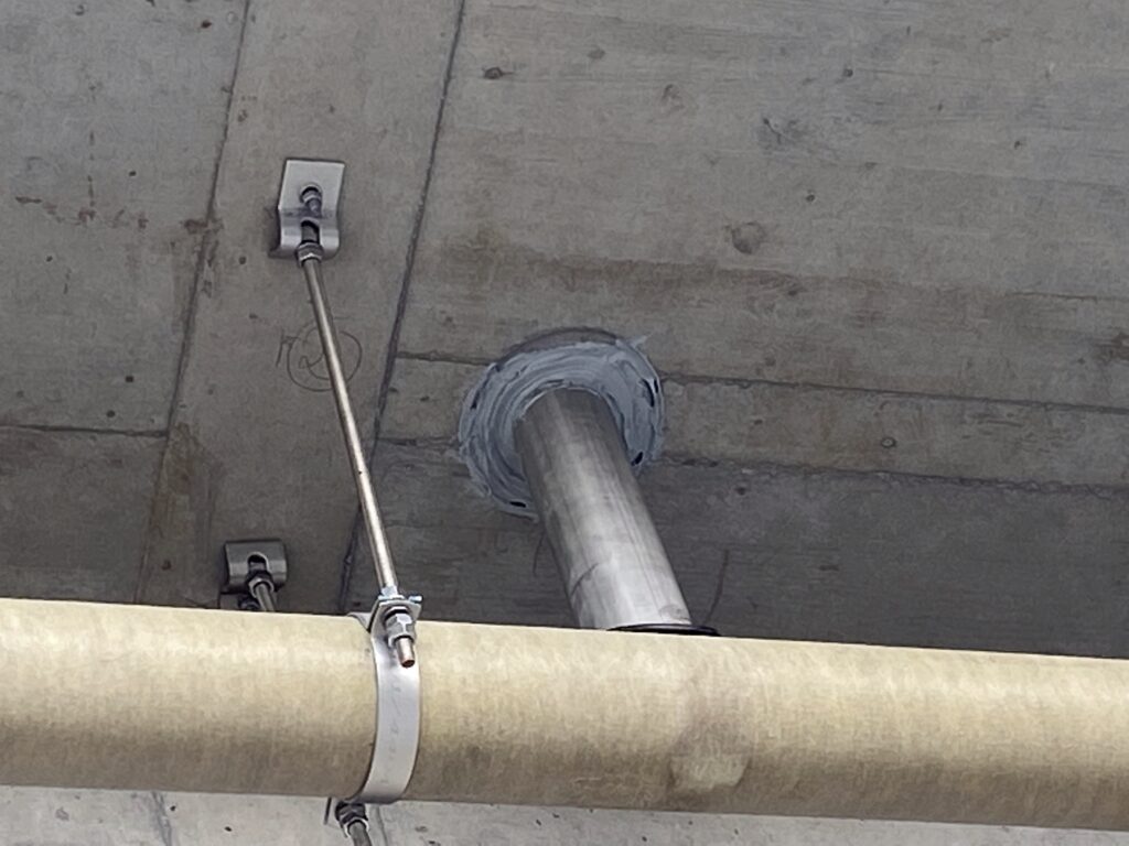 Rohrdurchführungen im Brückenbau